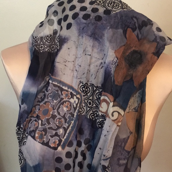 Oscar DeLa Renta Women’s Scarf NWOT 63”x 15” Luxurious Beauty for the defining. - Picture 7 of 8
